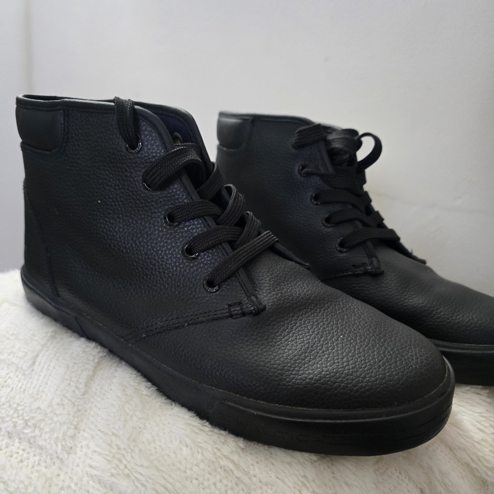 Nautica Black Sneakers Modern Minimalist Design